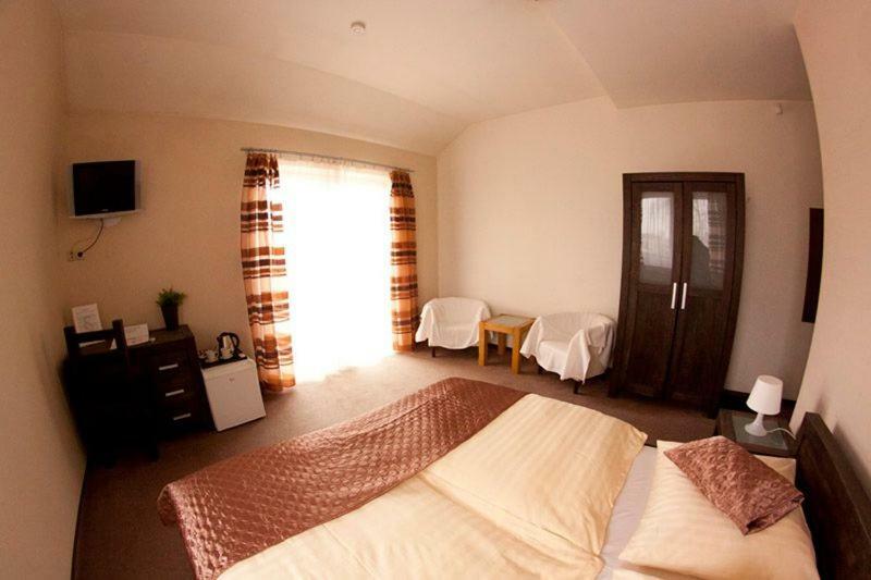 Bedrooms 3 Maja 15A Лодзь Экстерьер фото